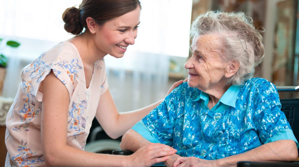 4 Types of Long-Term Care Facilities for Your Elderly Loved One